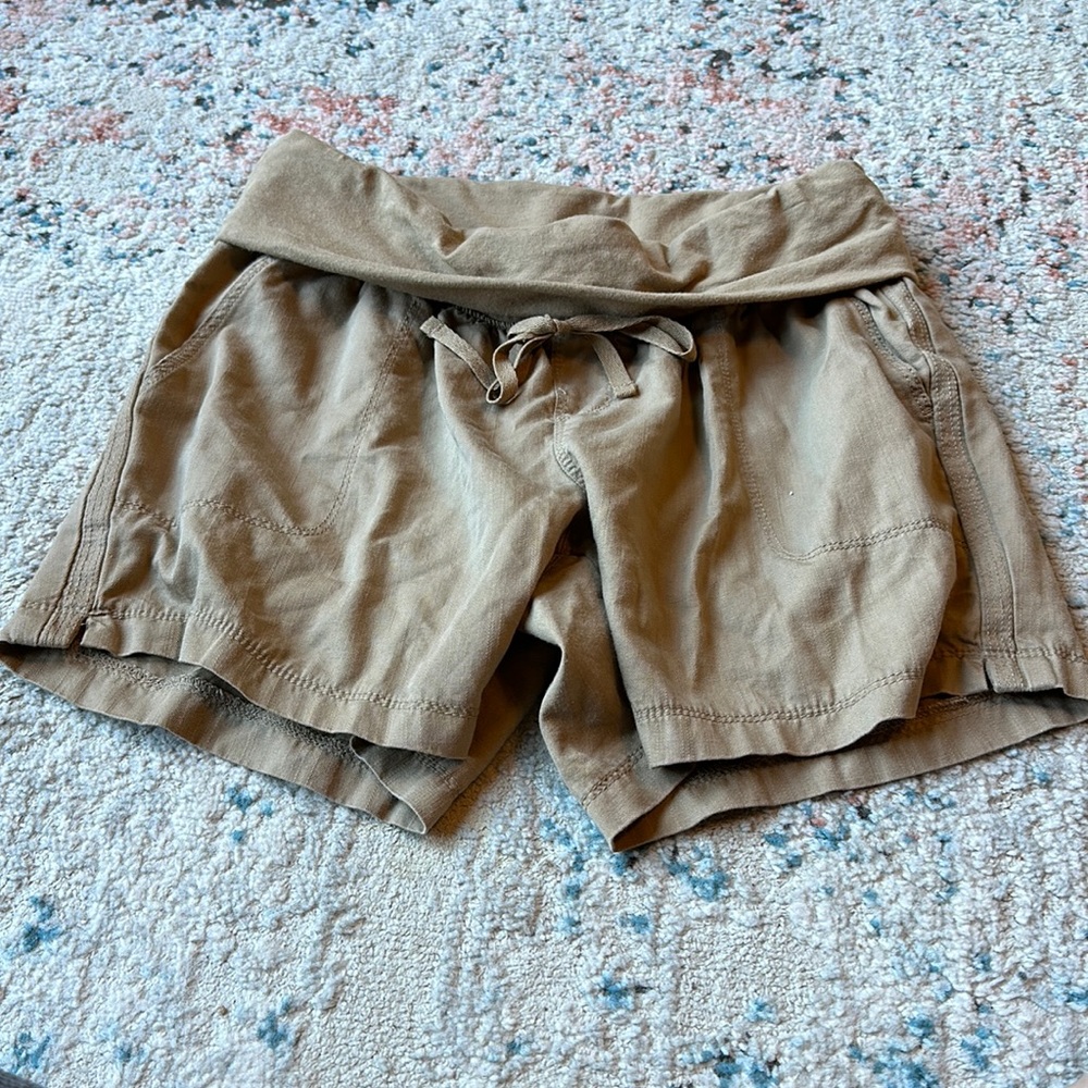 Isabel Maternity Shorts Size Small